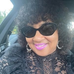 Meet your Posher, Regina